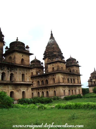 Cenotaphs, Orchha