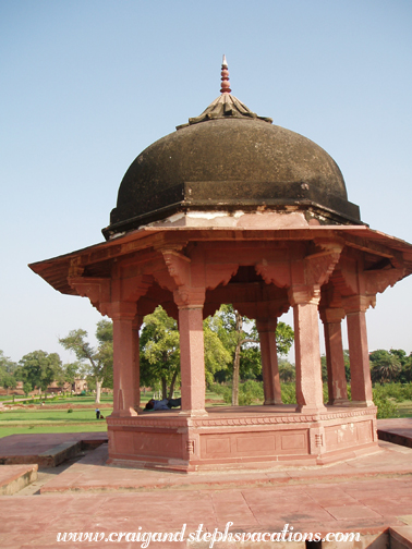 Babur�s Garden (Ram Bagh)