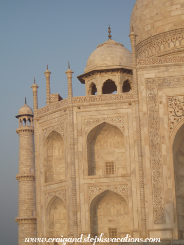 Sunrise glistening on jewels embedded into the Taj Mahal Sunrise glistening on jewels embedded into the Taj Mahal