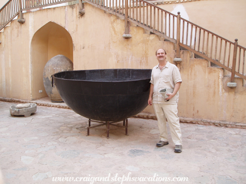 Cauldron, Amber Palace