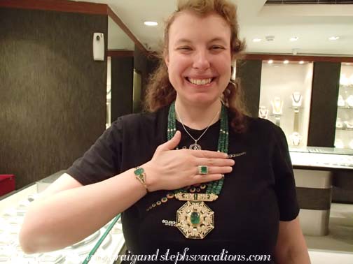 Modeling Mughal emeralds and diamonds, Kohinoor Jewelers Modeling Mughal emeralds and diamonds, Kohinoor Jewelers