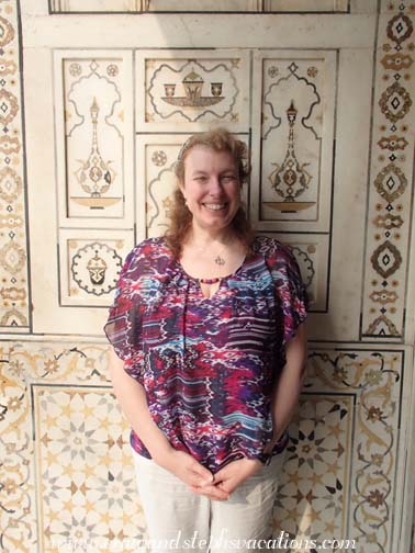 Steph at the Tomb of Itimad-ud-Duala