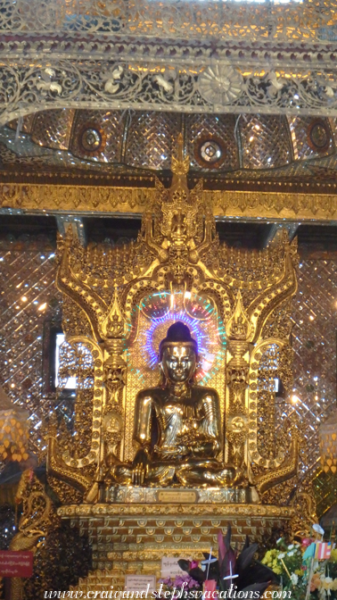 The Buddha statue in the temple at Botataung Pagoda was built in 1859 for Mandalay Palace The Buddha statue in the temple at Botataung Pagoda was built in 1859 for Mandalay Palace