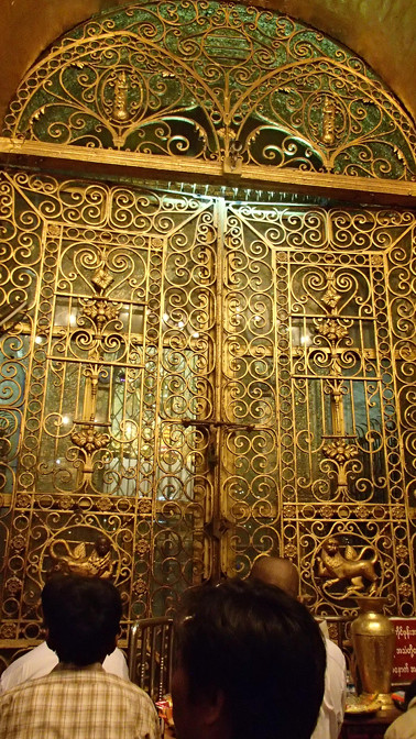Gate to the sanctum sanctorum, Mahamuni Pagoda