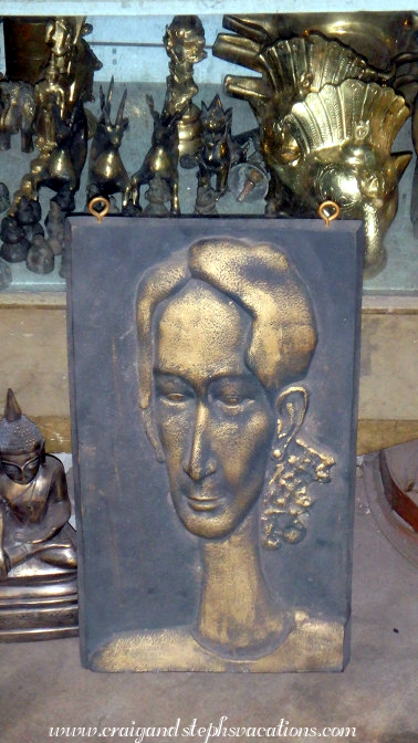 Bronze Aung San Suu Kyi portrait, Myanmar Muh Mandalay Bronze Aung San Suu Kyi portrait, Myanmar Muh Mandalay