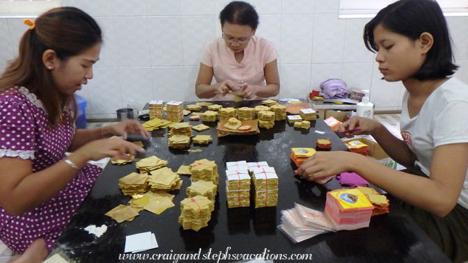 Women packaging gold leaf, King Galon Gold Leaf Workshop Women packaging gold leaf, King Galon Gold Leaf Workshop