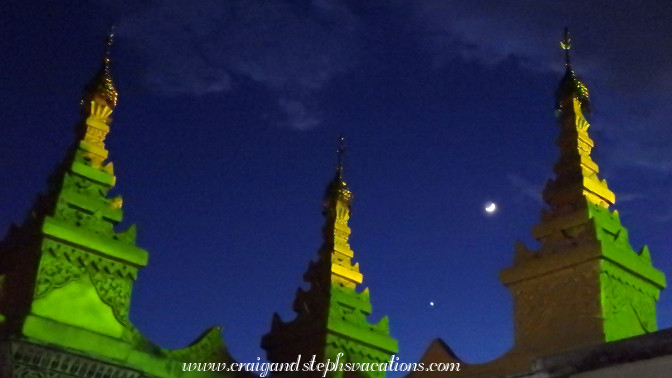The moon and Venus from Mandalay Hill The moon and Venus from Mandalay Hill