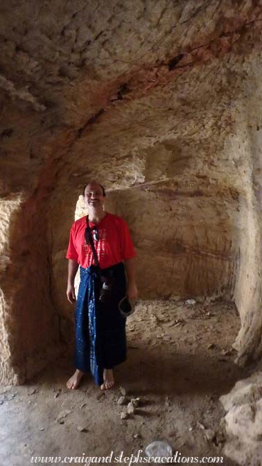 Empty cave with chisel marks, Phowin Taung