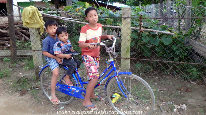 Children in Chai Village