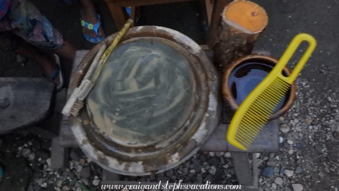 Thanaka wood and grinding stone