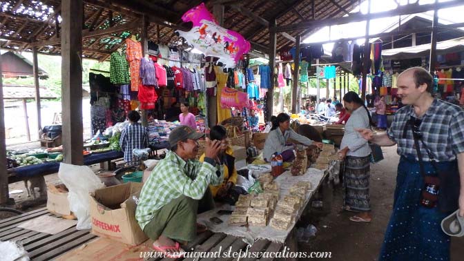 Everyone loves a foreigner in a longyi! Kanee market