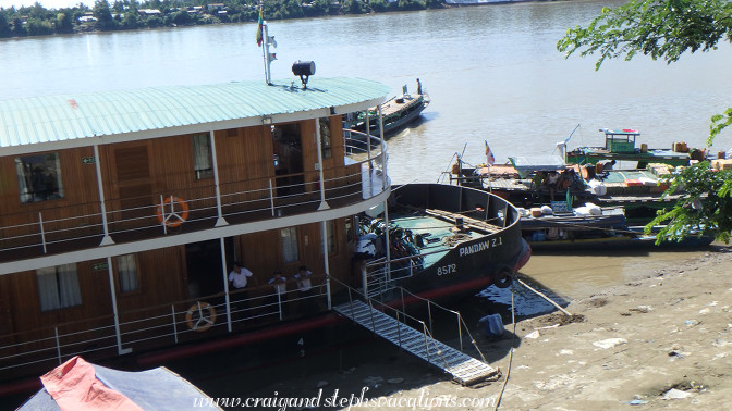 Back to the boat for lunch