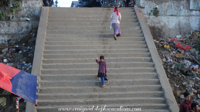 Child waving hello, Homalin Child waving hello, Homalin