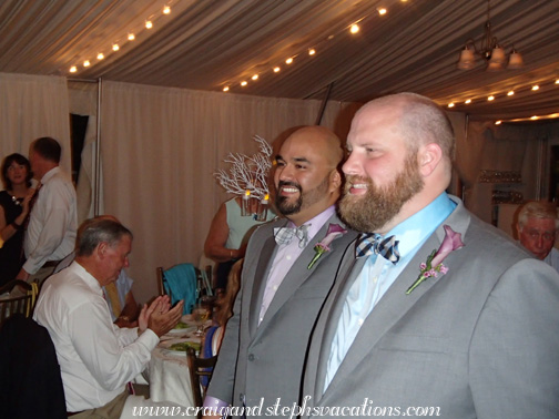 Dave and Jared's grand entrance (Barbra Streisand!)