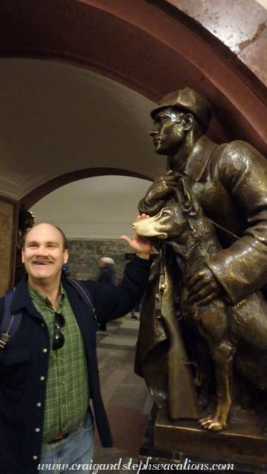 Rubbing the dog's snout for luck, Ploshchad Revolyutsii Metro Station Rubbing the dog's snout for luck, Ploshchad Revolyutsii Metro Station