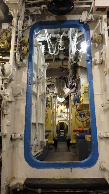 Door between compartments