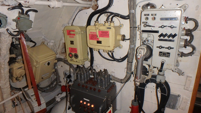 C-189 electronics and communications