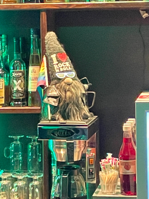 LGBTQIA+ friendly gnome at the Temple Bar