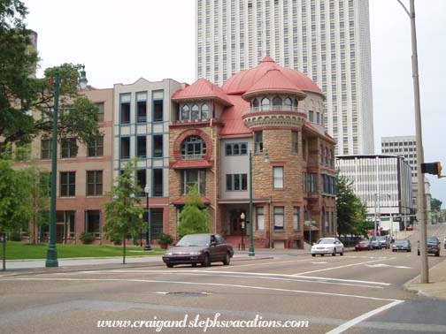 Interesting building on the walk back to the hotel