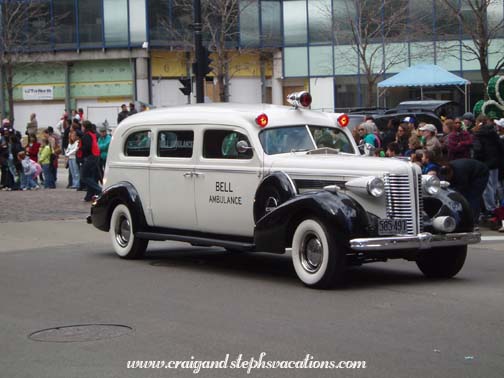 Bell Ambulance, Milwaukee St. Patrick's Day Parade 2006
